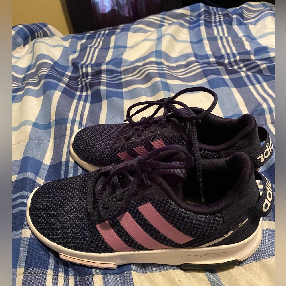 Adidas Shoes - Picture 3 of 6